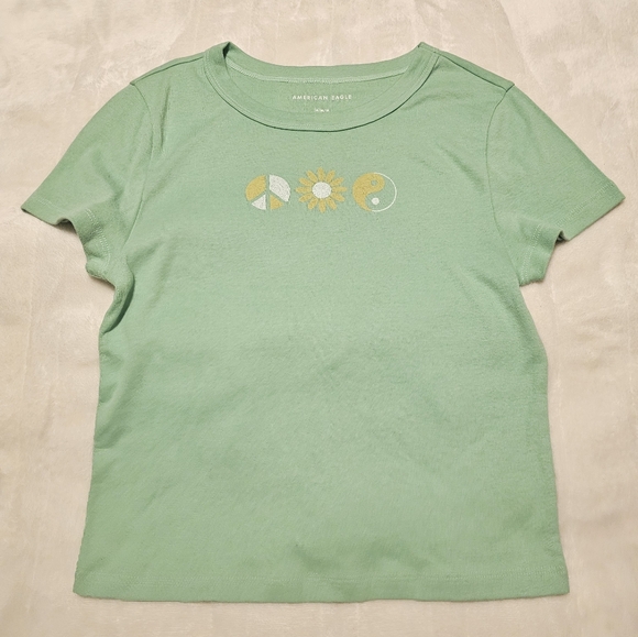 NWOT AE Cropped Hey Baby Tee Green Medium - Picture 5 of 6